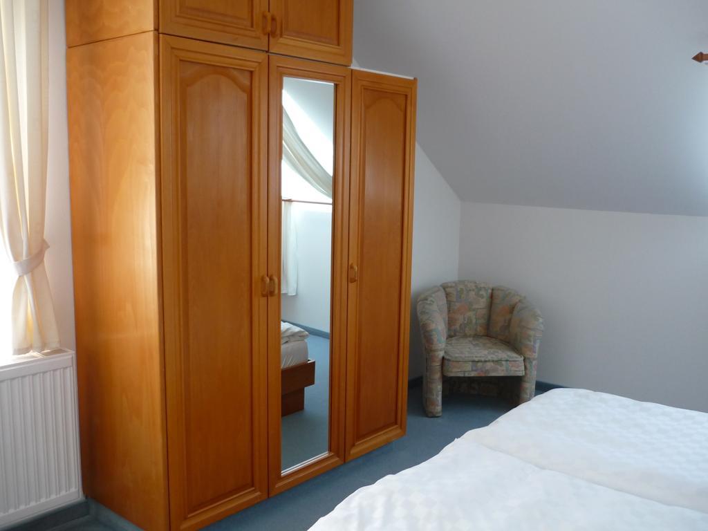 Oereg Malom Hotel Csepreg Zimmer foto