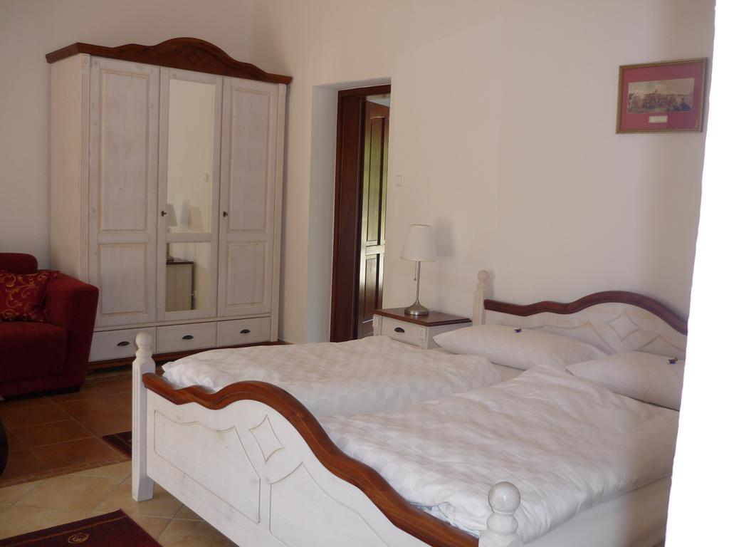 Oereg Malom Hotel Csepreg Zimmer foto
