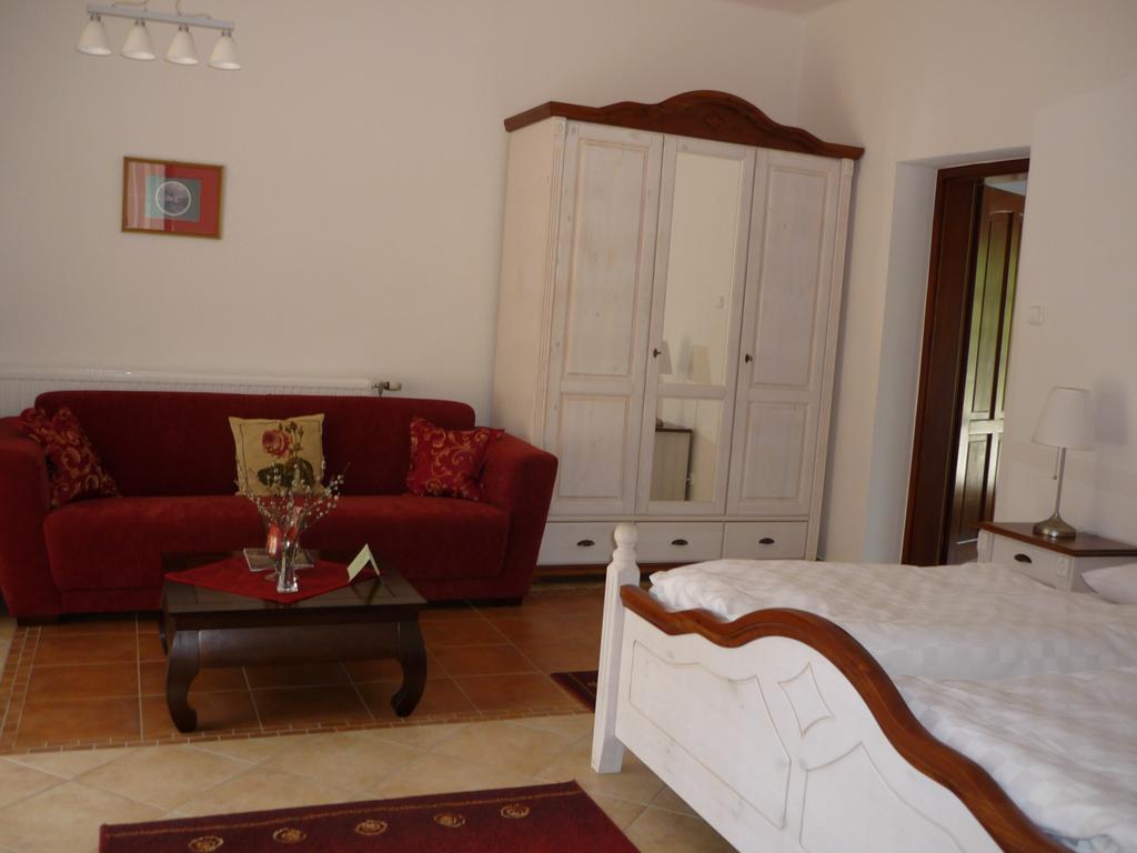 Oereg Malom Hotel Csepreg Zimmer foto