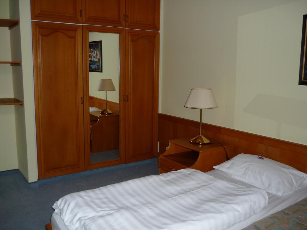 Oereg Malom Hotel Csepreg Zimmer foto